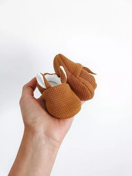 Chaussons Bébé artisanaux - Gaufré Caramel (3-6mois)